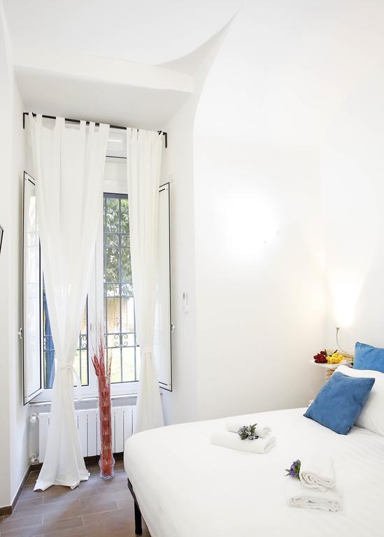 Castel Sant Angelo'S Harmonious Apartment